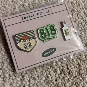818 ENAMEL PIN SET